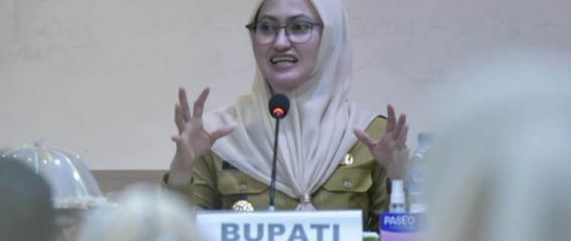 Bupati Indah Putri Indriani di Ruang Rapat Lantai 4 Kantor Bappelitbangda Provinsi Sulawesi Selatan.