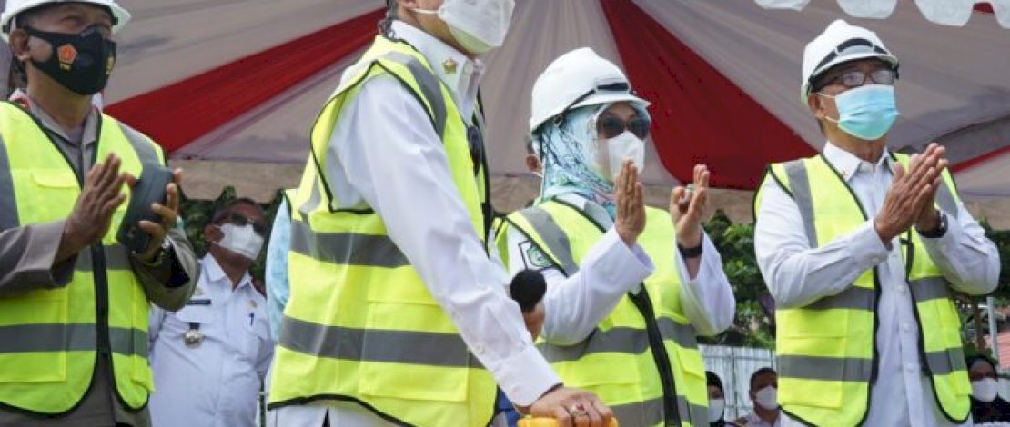 Ketua DPRD Parepare Hadiri Pemancangan Tiang Masjid Terapung BJ Habibie