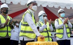 Ketua DPRD Parepare Hadiri Pemancangan Tiang Masjid Terapung BJ Habibie