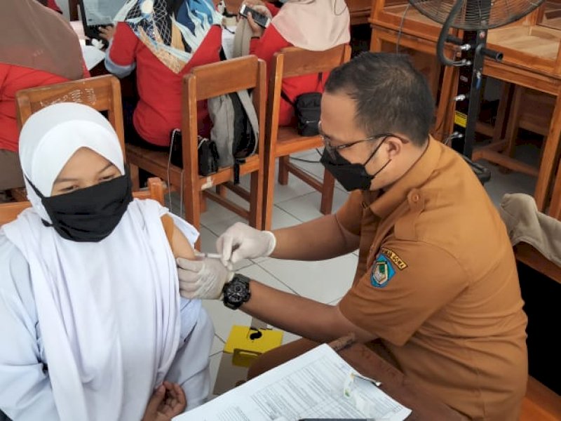 BINDA Sulsel Melaksanakan Vaksinasi Massal Dosis 2 Untuk Pelajar di Kab Gowa