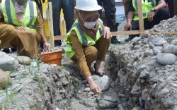  Bupati Luwu Utara Letakkan Batu Pertama Pembangunan Pasar Rakyat di Malbar