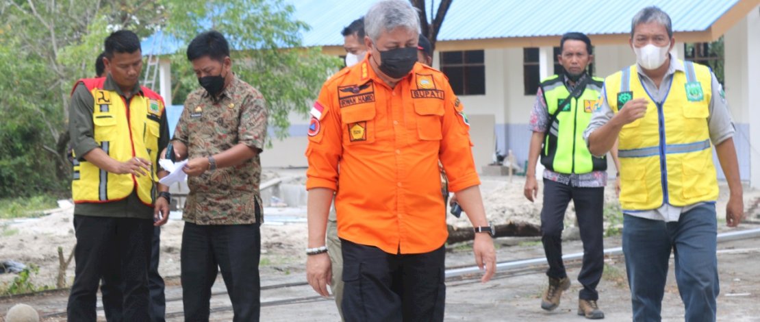 Andi Irwan Hamid saat meninjau beberapa proyek di Pinrang.