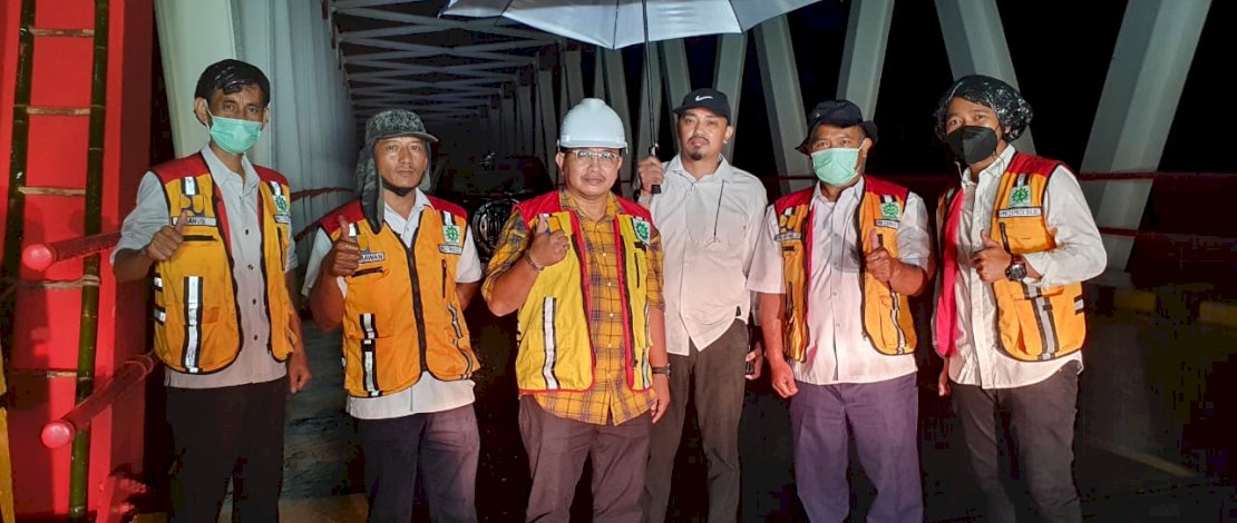 Anggota DPR RI Muhammad Fauzi melakukan kunjungan di Kecamatan Wara, Kota Palopo. FOTO/IST
Anggota DPR RI Muhammad Fauzi melakukan kunjungan di Kecamatan Wara, Kota Palopo. FOTO/IST