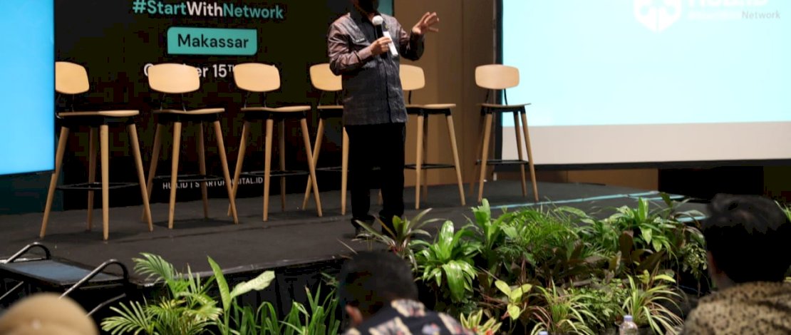 Sekda Kota Makassar menjadi pembicara di kegiatan Starwith Network, Jumat (15/10/2021). FOTO/HUMAS PEMKOT