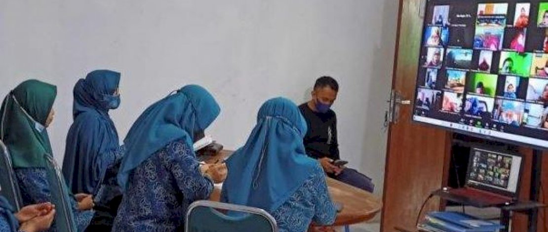 Suasana sosialisasi Pengembangan Anak Usia Dini (PAUD) Holistik Integratif (HI) yang digelar virtual.