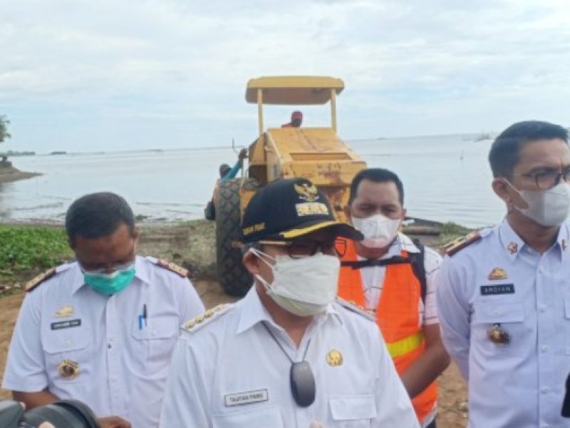 Respons Aspirasi Warga, Taufan Pawe Anggarkan Perbaikan Jalan Andi Sapada