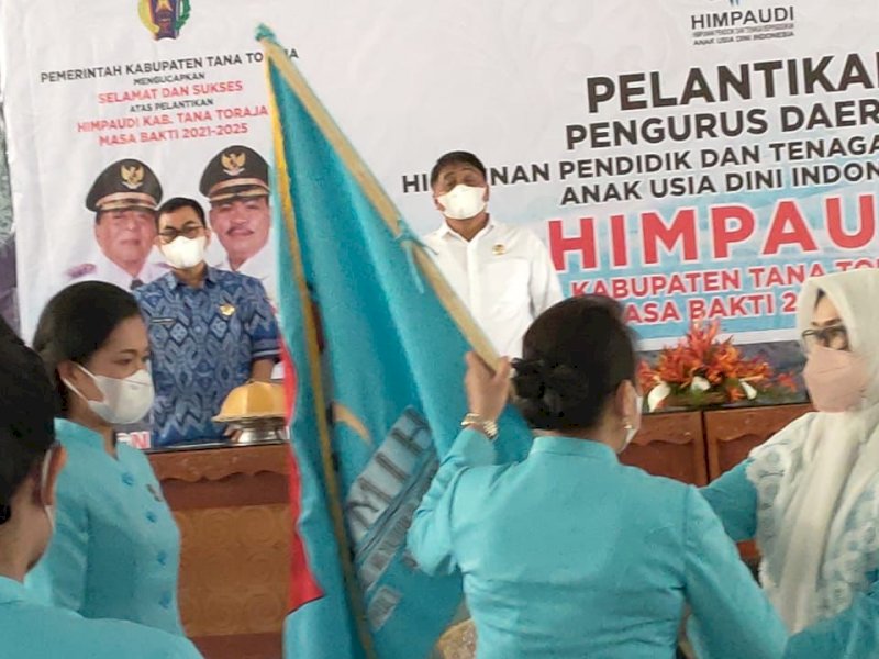 Majdah Resmi Lantik Pengurus Himpaudi Tana Toraja 2021-2025