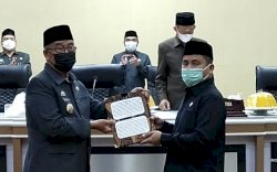 DPRD-Pemkot Parepare Tetapkan Perda Retribusi Jasa Usaha