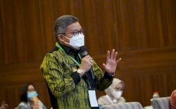 Taufan Pawe Bahas Konsep Smart City Parepare di ISCFE Apeksi