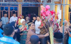 Bawa Hikmah Maulid, Ustaz Maulana Ceramah di Rumah Ibu Kandung Advokat Jeneponto