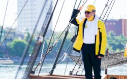 Meriahkan HUT Golkar dengan Vaksinasi, Taufan Pawe Sosialisasikan Airlangga ke Masyarakat Pulau