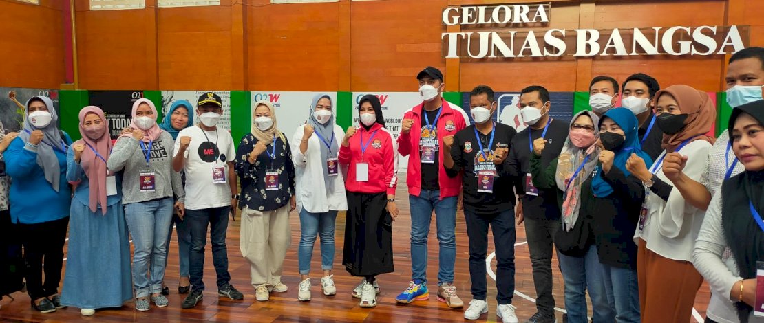 Wakil Wali Kota Makassar, Hj Fatmawati Rusdi, membuka Wali Kota Cup. 