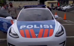 Polisi Viral yang Pacaran di Mobil Dinas Patroli Ternyata Adik Ipar Ahok