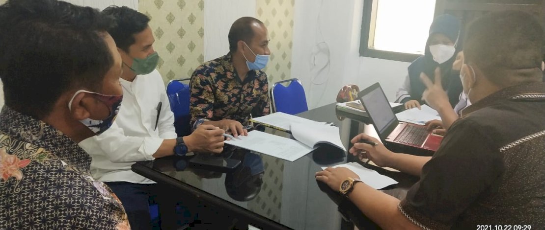 Suasana konsultasi Diskominfo Jeneponto ke Biro Hukum Pemprov Sulsel, terkait dua ranperpub.