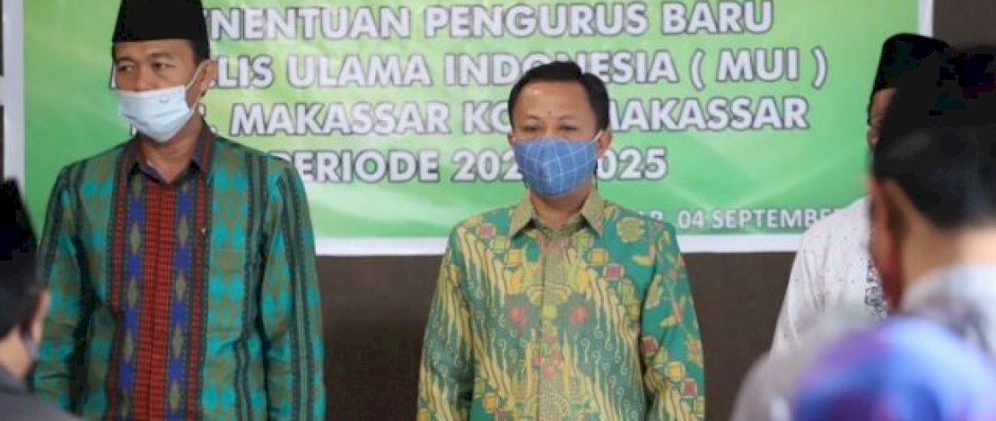 Camat Makassar saat menghadiri Mubes MUI. Camat Makassar saat menghadiri Mubes MUI.