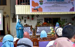 Hadiri Bakti Sosial DIKA Fakultas Kedokteran Unhas, Ketua Tim Penggerak PKK Sulsel Minta Anak 12 Th Segera di Vaksin