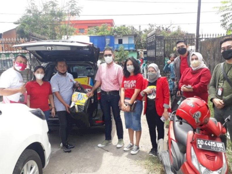 CIMB Niaga Bantu Korban Kebakaran Maradekaya, Camat Makassar: Terima Kasih Orang-Orang Baik 