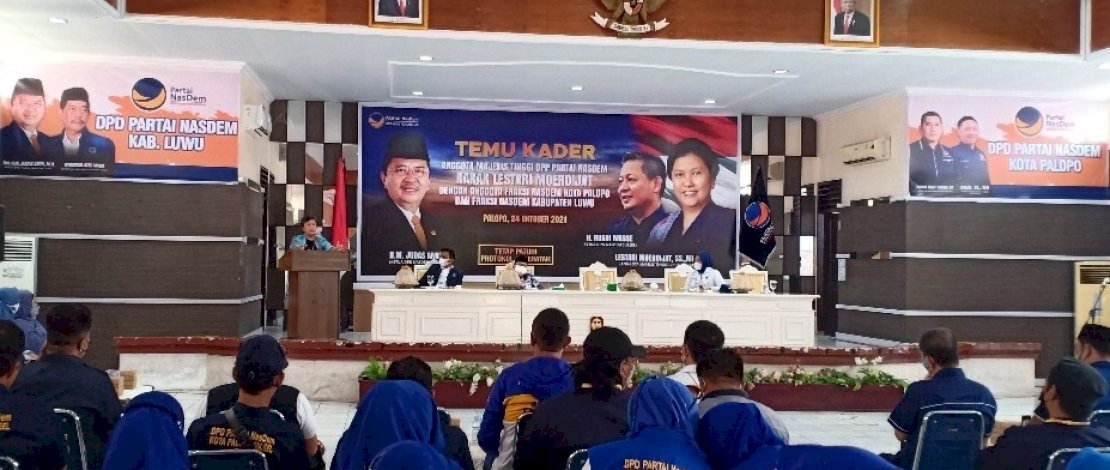 Suasana temu kader Partai Nasdem di Auditorium Saokotae, Palopo, Minggu, 24 Oktober 2021. 
