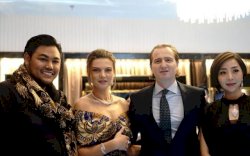 Wow ! Gaun Rancangan Ivan Gunawan Mendunia