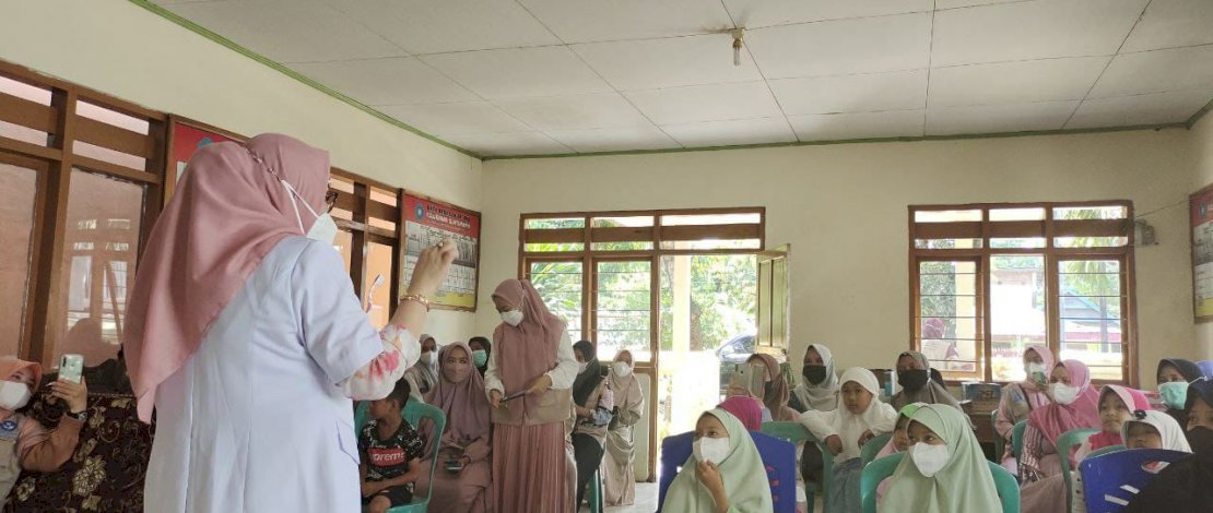 Prodi Pendidikan Biologi Unismuh melakukan penyuluhan kesehatan gigi untuk Anak Usia Dini. Prodi Pendidikan Biologi Unismuh melakukan penyuluhan kesehatan gigi untuk Anak Usia Dini.