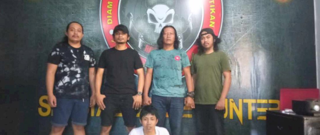 Pelaku Akmal saat diamankan Resmob Polres Bantaeng. Pelaku Akmal saat diamankan Resmob Polres Bantaeng.