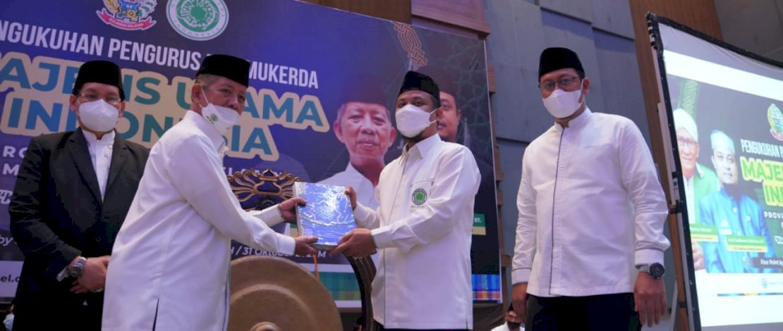 Pengukuhan Pengurus MUI Sulsel 2021-2026, Andi Sudirman Sampaikan Berbagai Harapan