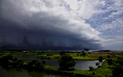 Termasuk Sulsel, Daftar Wilayah di Indonesia Waspada Cuaca Ekstrem hingga November