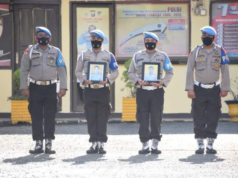 Terlibat Narkoba, 2 Oknum Polisi di Bone Dipecat Tidak Hormat