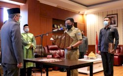 Ilham Azikin Lantik Abdul Wahab Sebagai Penjabat Sekda Bantaeng 