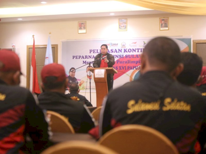 Abdul Hayat Harap Atlet Sulsel Berprestasi di Peparnas Papua