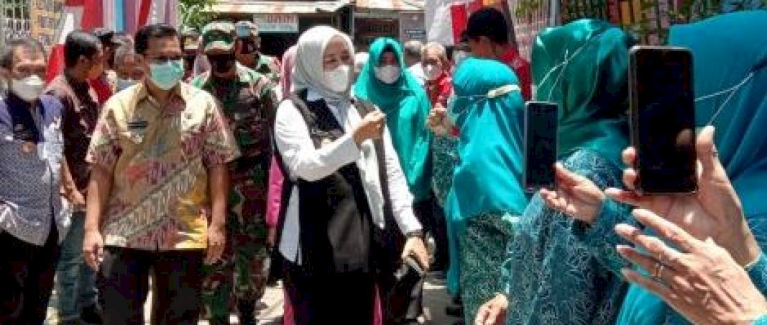 Camat Wajo Dampingi Wakil Walikota Makassar Penilaian Lomba Lorong UMKM  