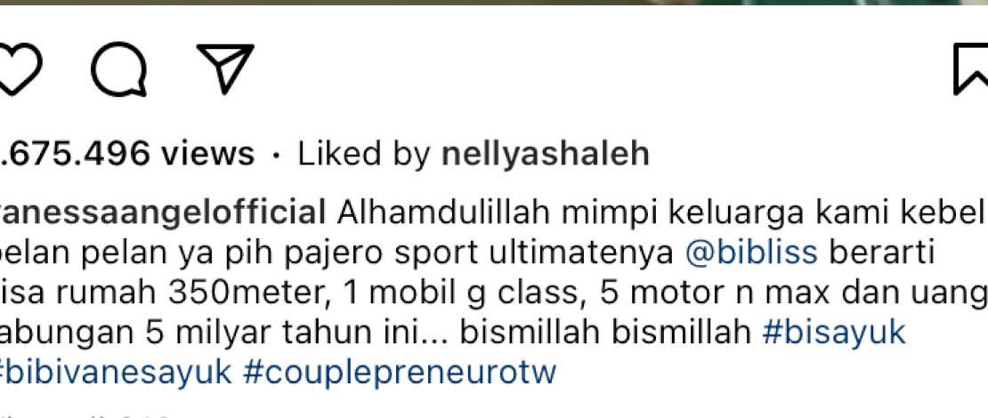 Potret Vanessa dan Bibi yang baru membeli mobil pajero impian, Maret 2021 lalu. 