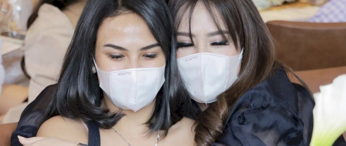 Potret keakraban Vanessa Angel dan Maharani Kemala