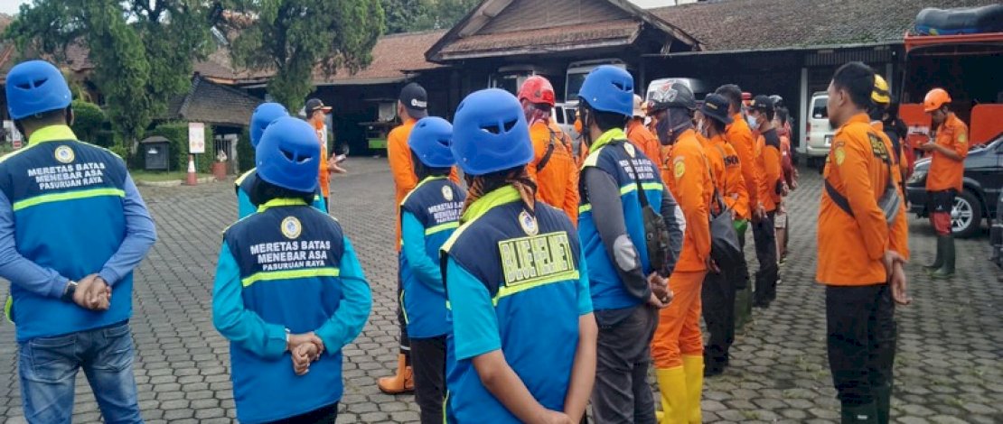 Tim Blue Helmet diterjunkan ke lokasi bencana di Batu, Malang, Jawa Timur.