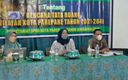 Libatkan Bappeda Kota Parepare, Anggota Komisi III DPRD Parepare Apriyani Sosialisasikan Perda RTRW