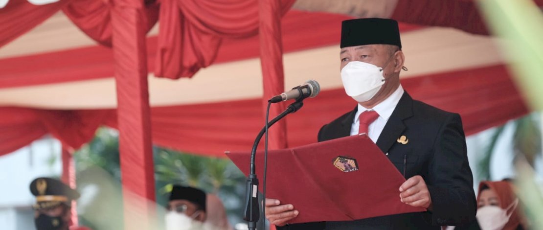 Wakil Bupati Gowa, Abd Rauf Malaganni bertindak sebagai Inspektur Upacara pada Peringatan Hari Pahlawan Nasional Tingkat Kabupaten Gowa Tahun 2021 di Lapangan Upacara Kantor Bupati Gowa, Rabu (10/11/2021).