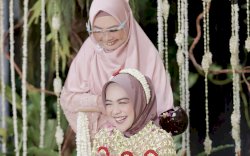 Dikomentari Siraman Tak Sakral Karena Terlalu Banyak Tertawa, Ria Ricis: Semoga Kalian Selalu Bahagia Tanpa Menutupi Kesedihan