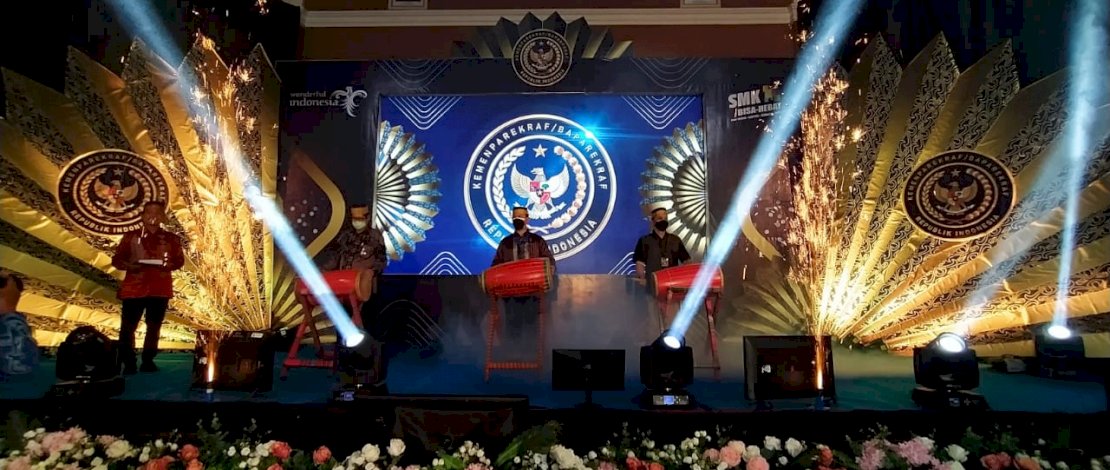 Pembukaan Rakornas SMK Pariwisata se Indonesia, di Kampus Poltekpar Makassar, Kamis (11/11/2021).