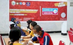 Vaksinasi Sehari PKK-Dekranasda-DWP Sulsel Sasar 400 Warga