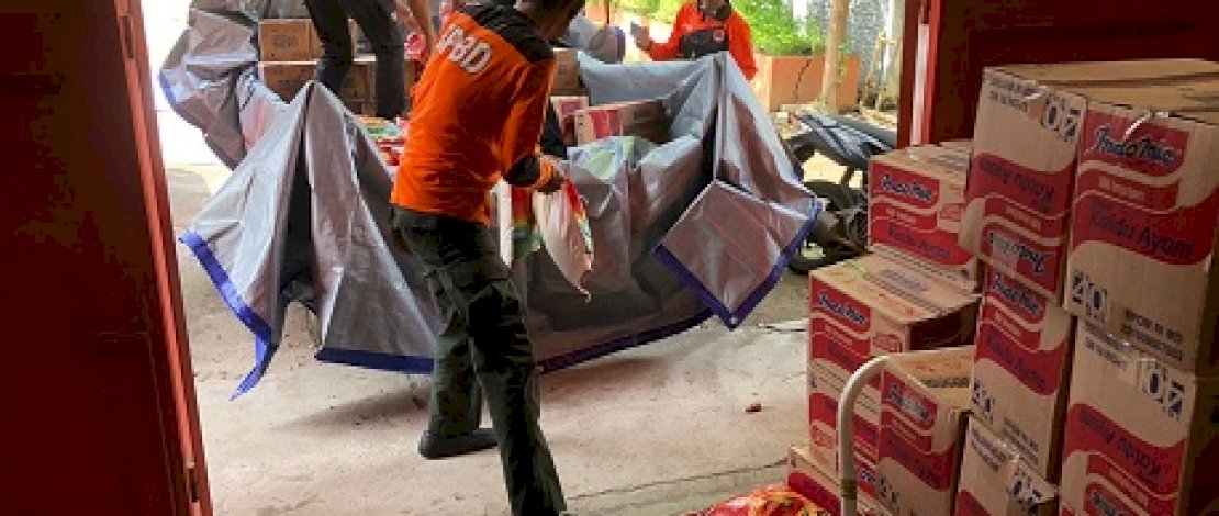 Angin Puting Beliung Terjang 5 Desa di Bone, Andi Sudirman : BPBD Provinsi  Bergerak Salurkan Bantuan 