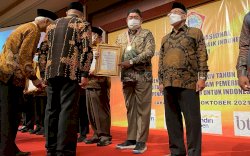 Raih Penghargaan PWRI, Abdul Hayat: Ini Karena Support Para Pendahulu Kita