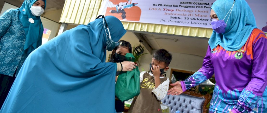 Plt Ketua Tim Penggerak PKK Sulsel Buka Bakti Sosial DIKA Plt Ketua Tim Penggerak PKK Sulsel Buka Bakti Sosial DIKA