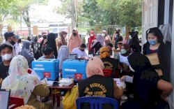 Camat Tallo Pantau Hari Pertama Program Vaksinasi 100RT. 1 Hari. 100 Persen