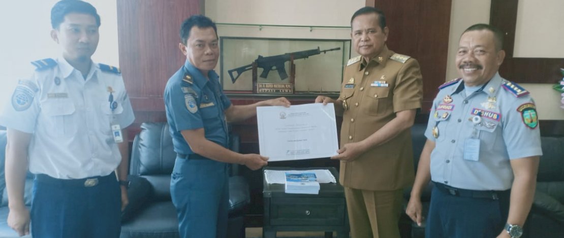 Bupati Luwu, Basmin Mattayang mengusulkan Penambahan Dermaga Pelabuhan Belopa ke Kementiran Perhubungan RI.