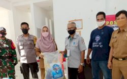 Camat Biringkanaya Terima Langsung Bansos Dari Dinas Sosial Makassar