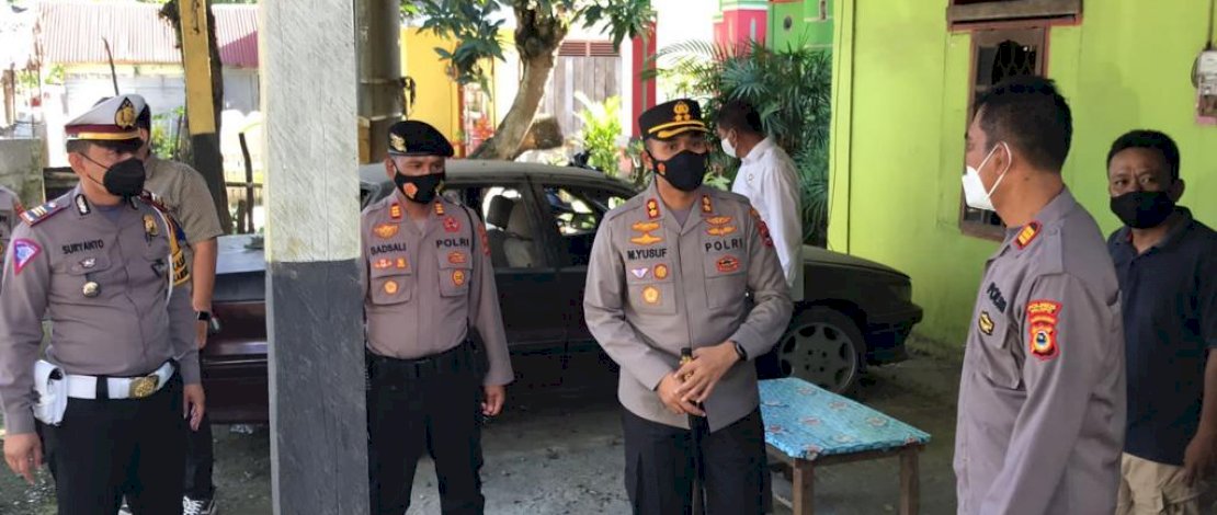 Kapolres Palopo, AKBP M Yusuf Usman, saat mendatangi lokasi bentrok di Mancani, Palopo.