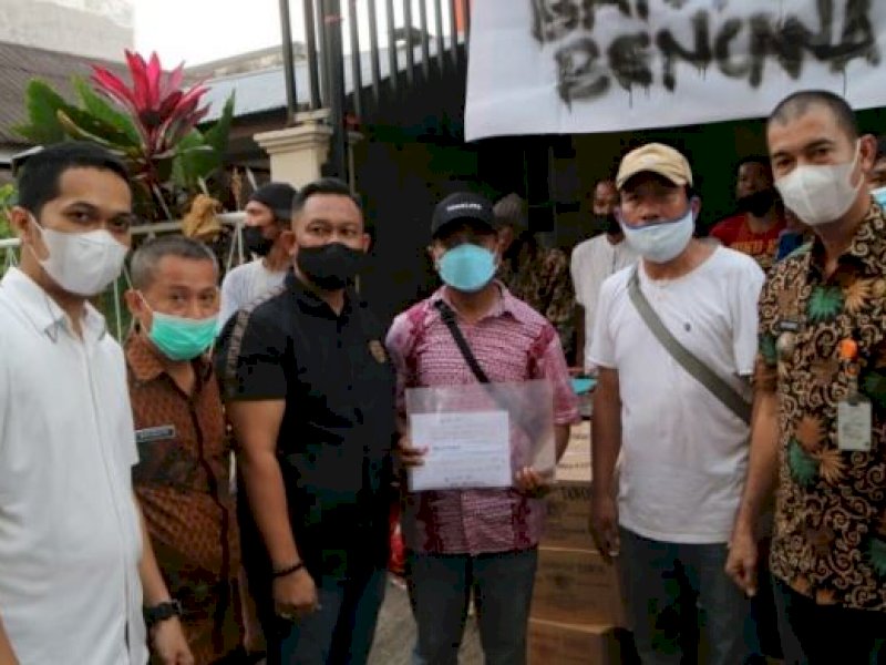 Master Makassar Recover Kecamatan Ujung Pandang Bantu Korban Kebakaran