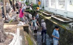 Memasuki Musim Hujan, Camat Ujung Pandang Intruksi Satgas Bersihkan Drainase