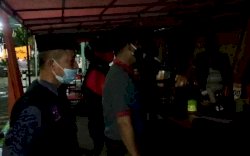 Satgas Raika Kecamatan Ujung Pandang Bubarkan PKL Gunakan Fasum