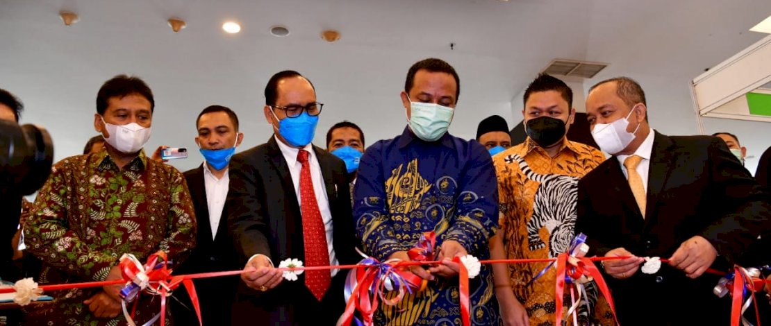 Pembukaan Raker dan UMKM Expo 2021 Apindo Sulsel di Claro Makassar, Senin (22/11/2021).